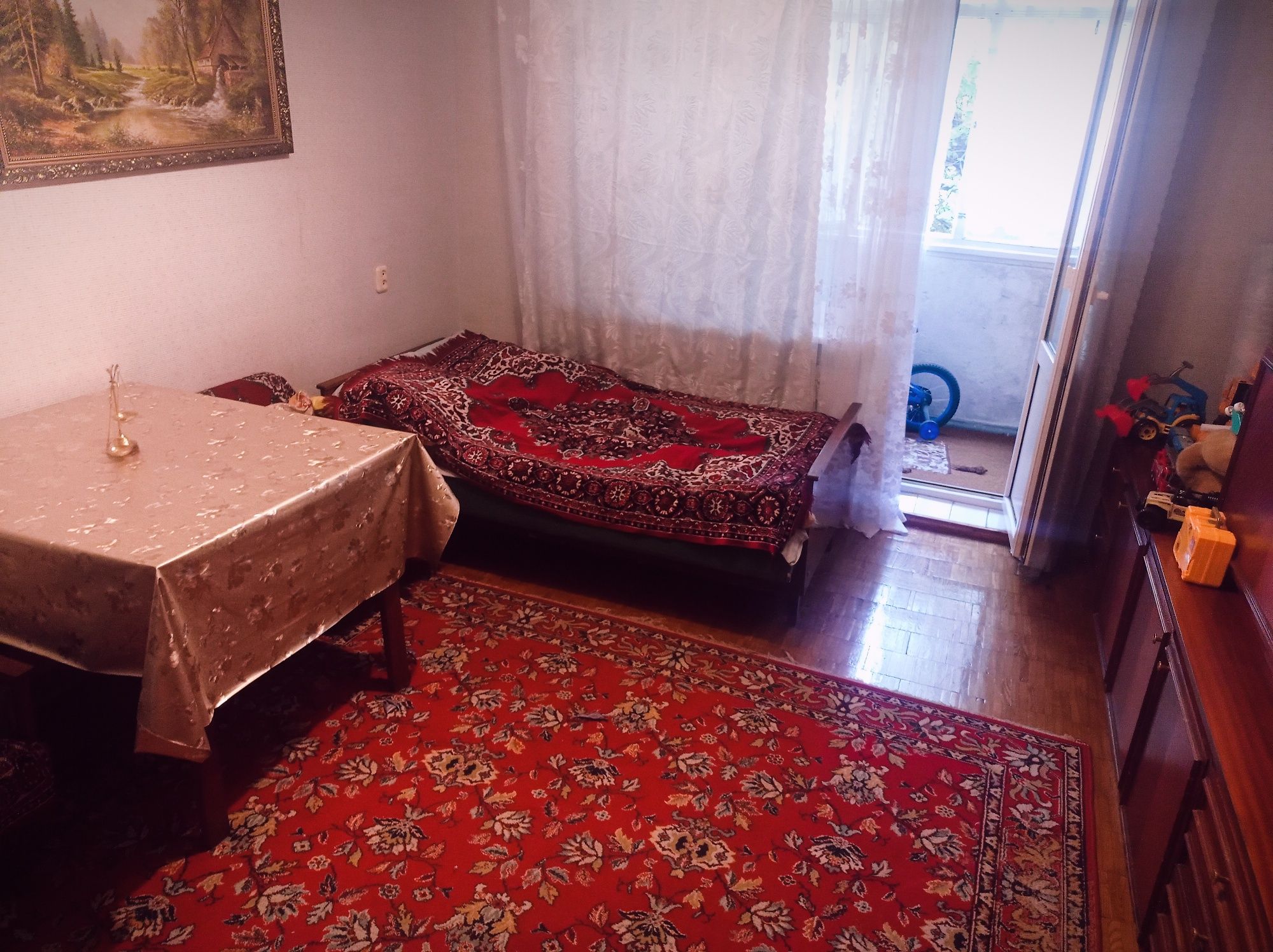 Продам 2к квартиру на Виставці