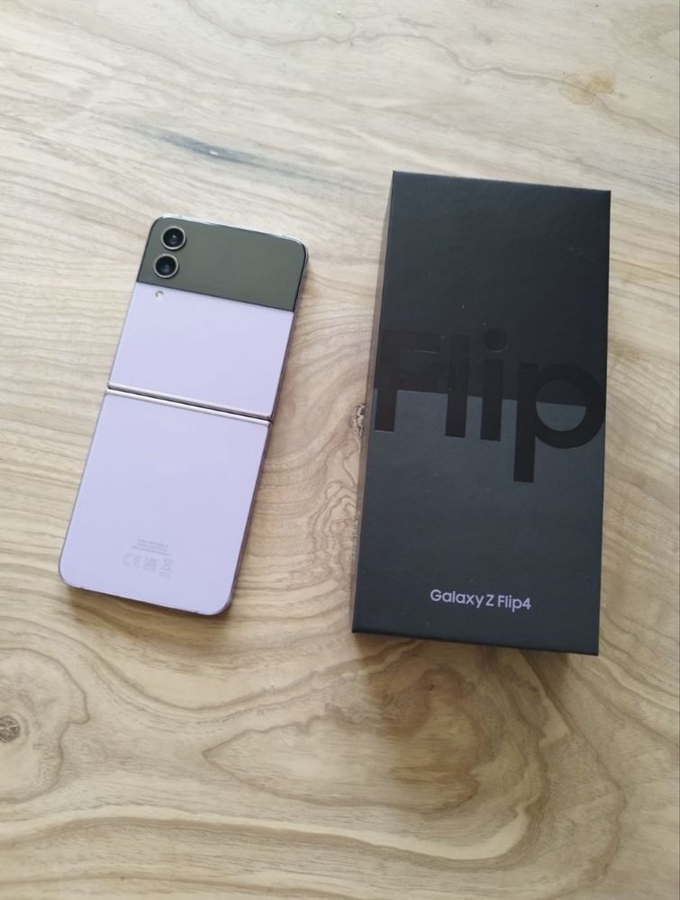 Samsung galaxy flip 4