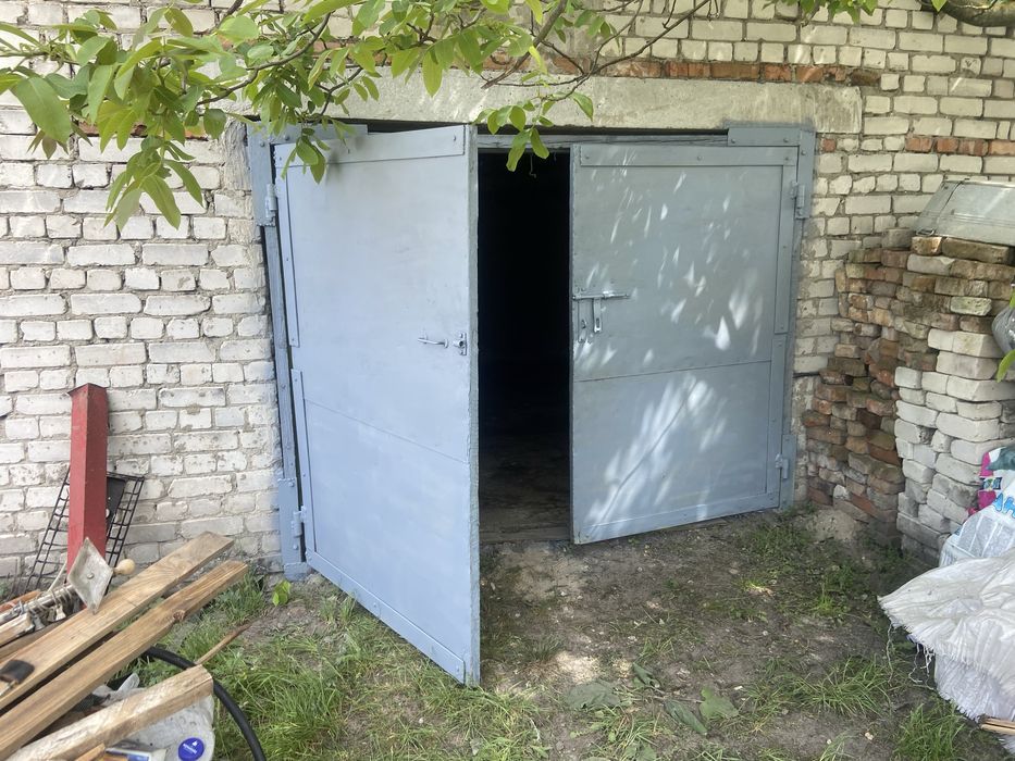 Гараж на два авто цегляний м. К-К вул. Чкалова