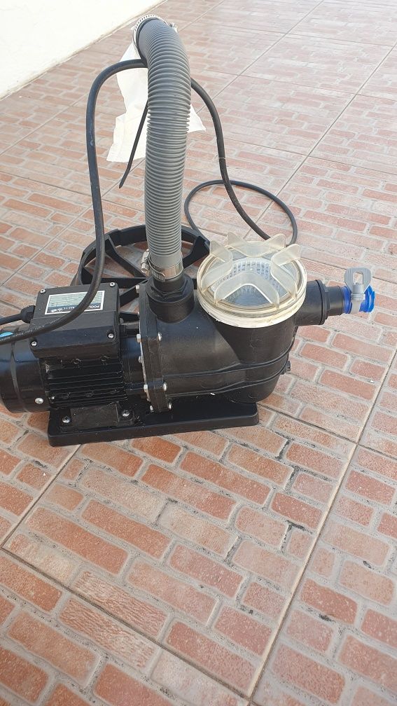 Bomba Piscina - Monobloco com bomba QP 300 EM PRÉ-FILTRO