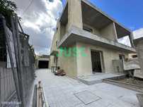 Triplex, T3 com garagem na Quinta do Conde.