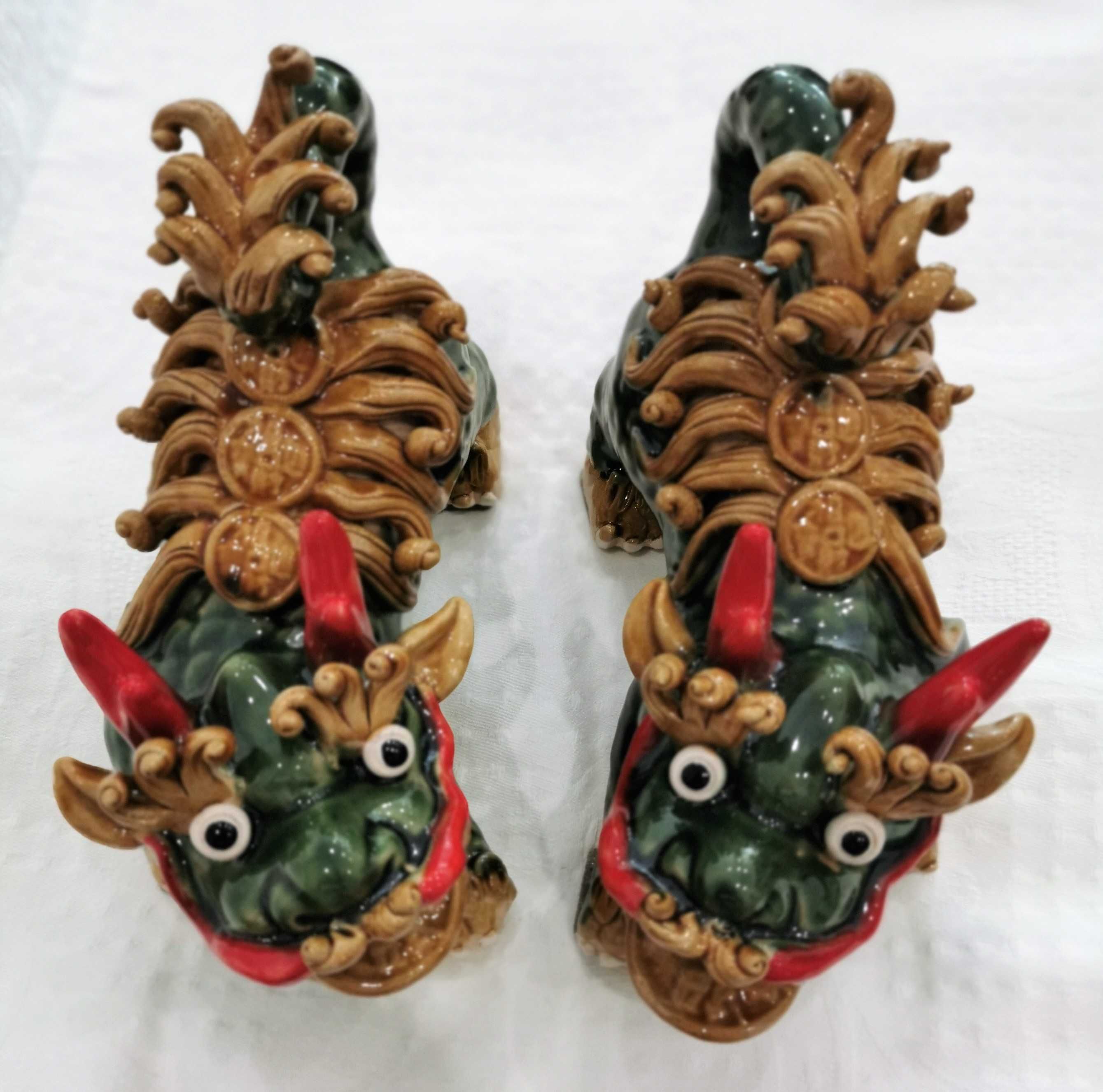 Dragões Macau em terracota vidrada 17cm comprimento