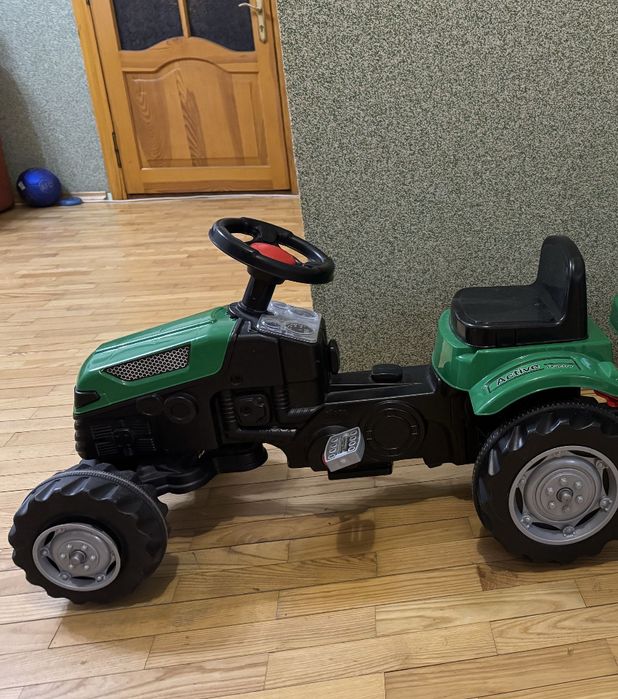 Трактор дитячий