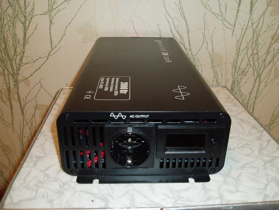 Інвертор Luxeon IPS-4000SD