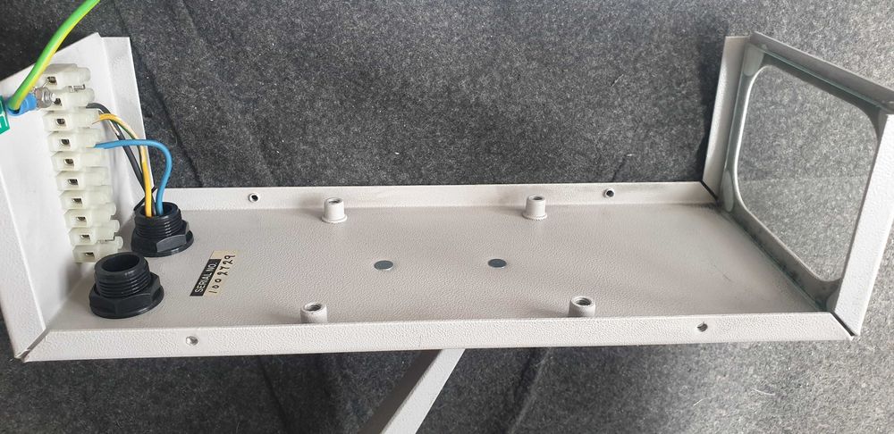 Caixa de proteção para camaras cctv