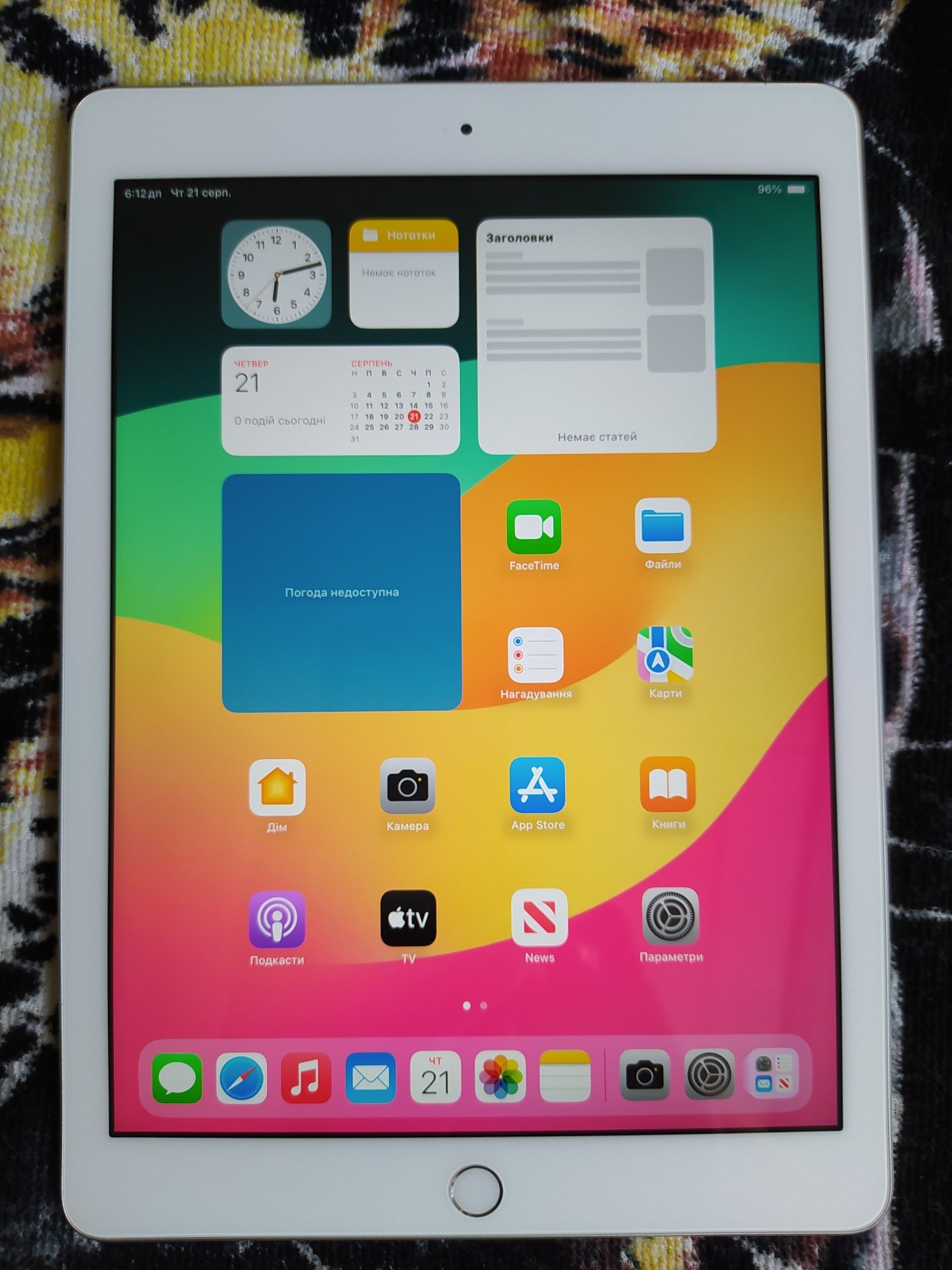 Apple iPad 6 32 GB WiFi. Стан нового.