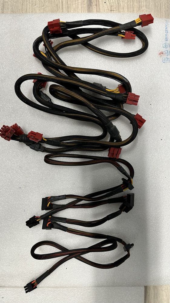 Блок живлення Chieftec Navitas GPM-1250C