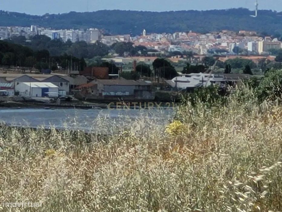 Oportunidade única junto à Baía do Seixal