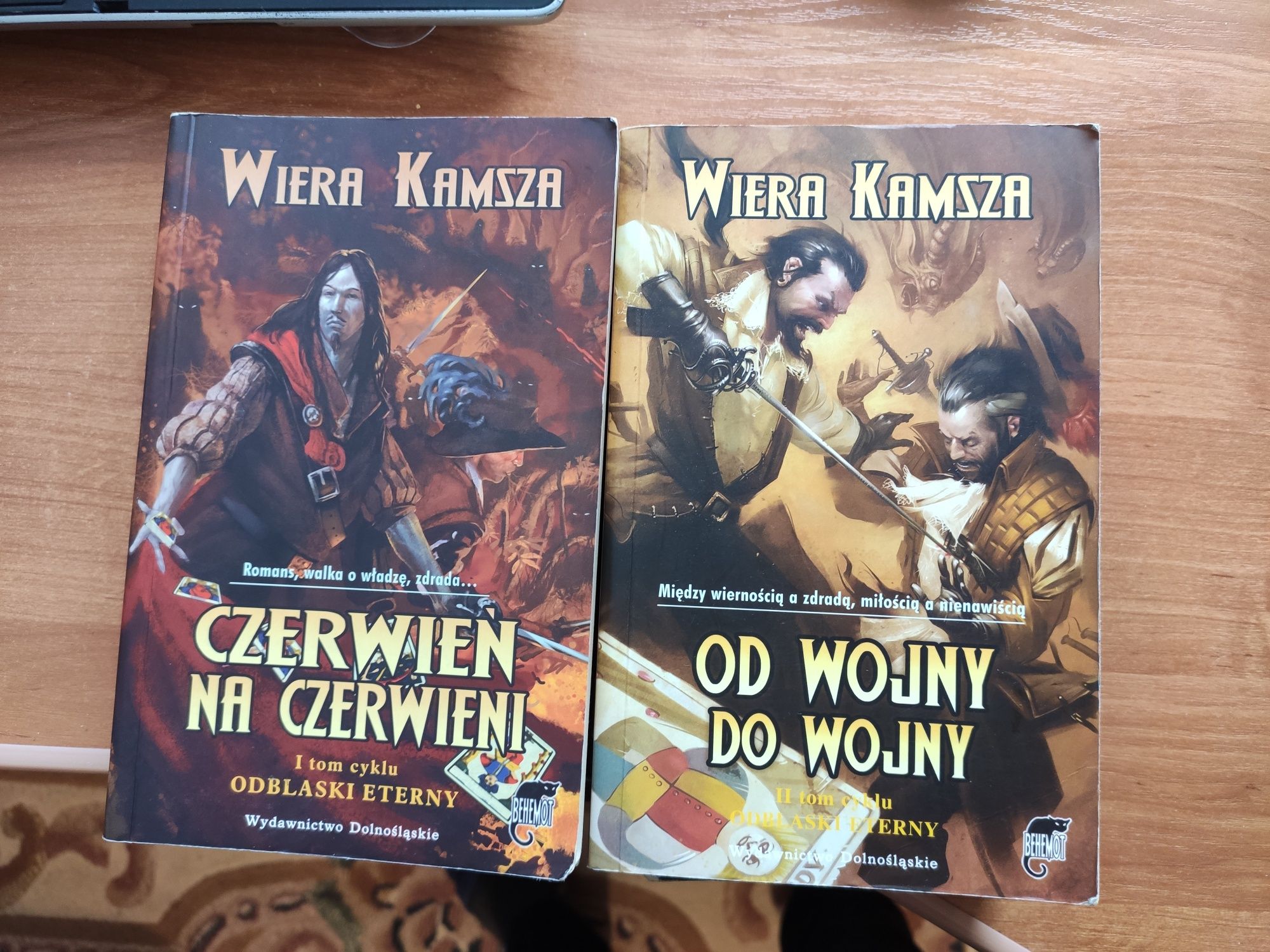 Wiera Kamsza czerwień na czerwieni, od wojny do wojny, odblaski eterny