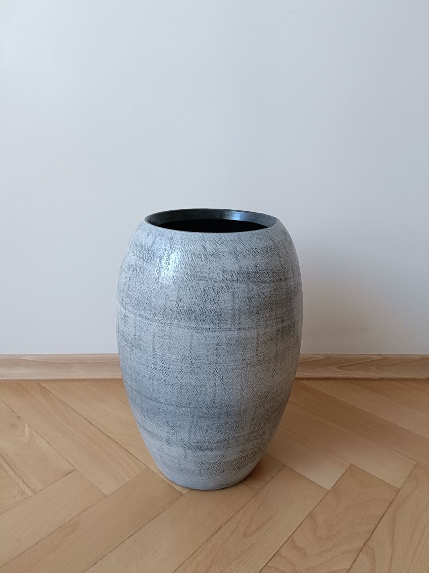 Piękny ceramiczny wazon