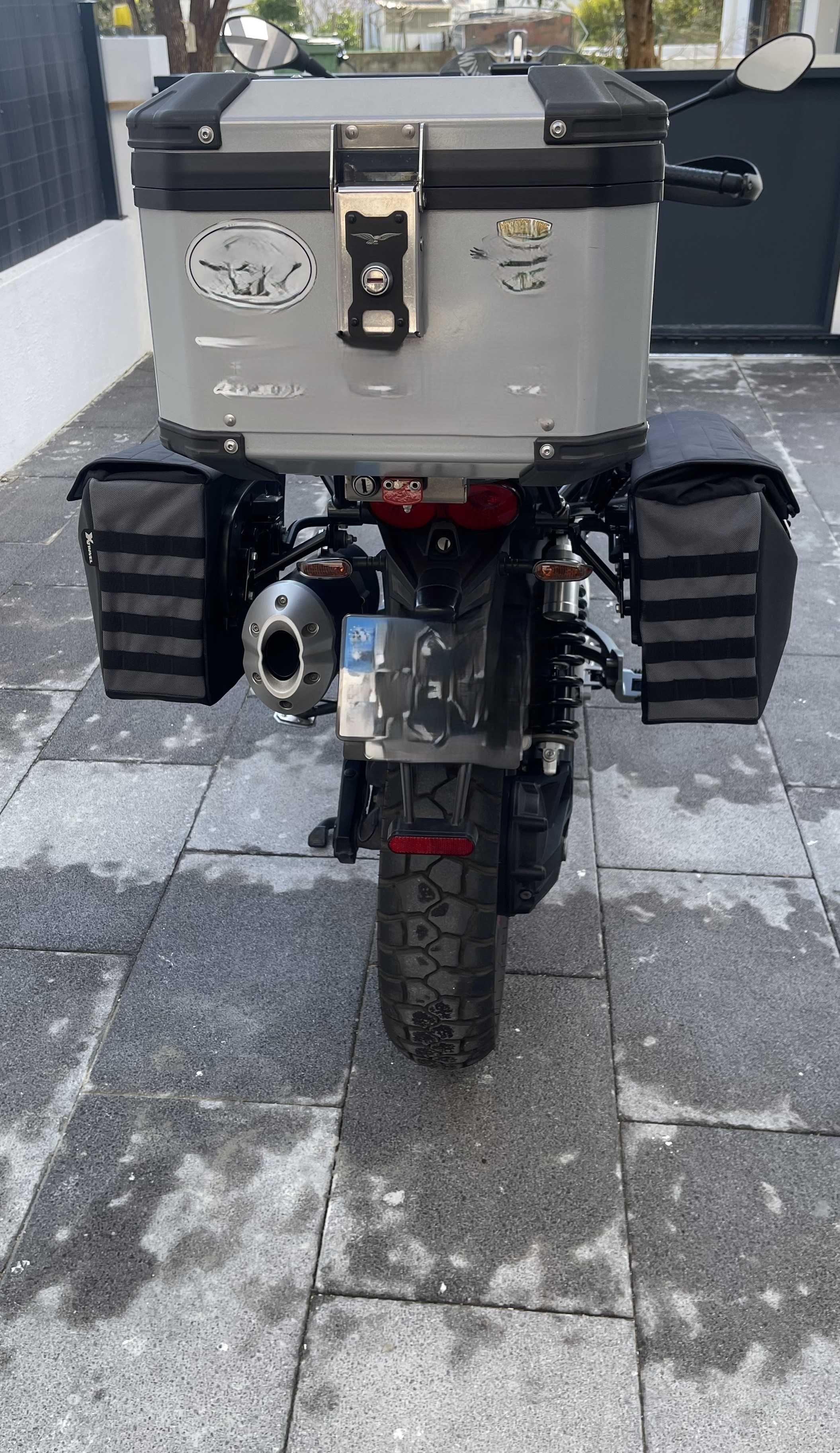 Moto Guzzi V85 TT