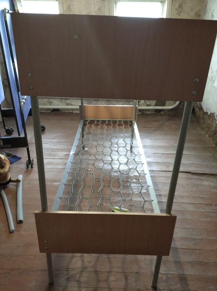 Продам двухъярусную кровать