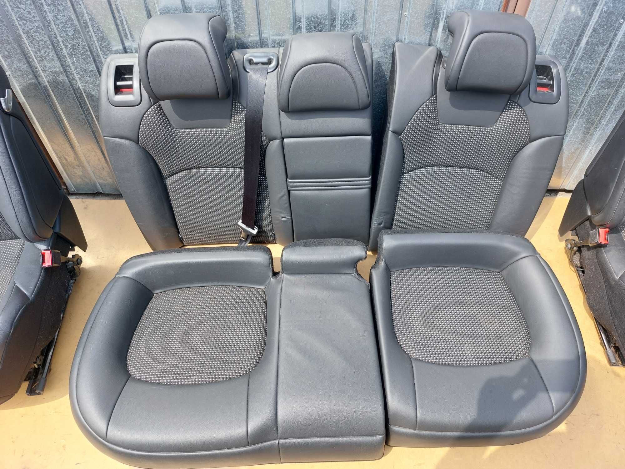Citroen C5 III LIFT 2015r Fotele kanapa półskóra komplet europa