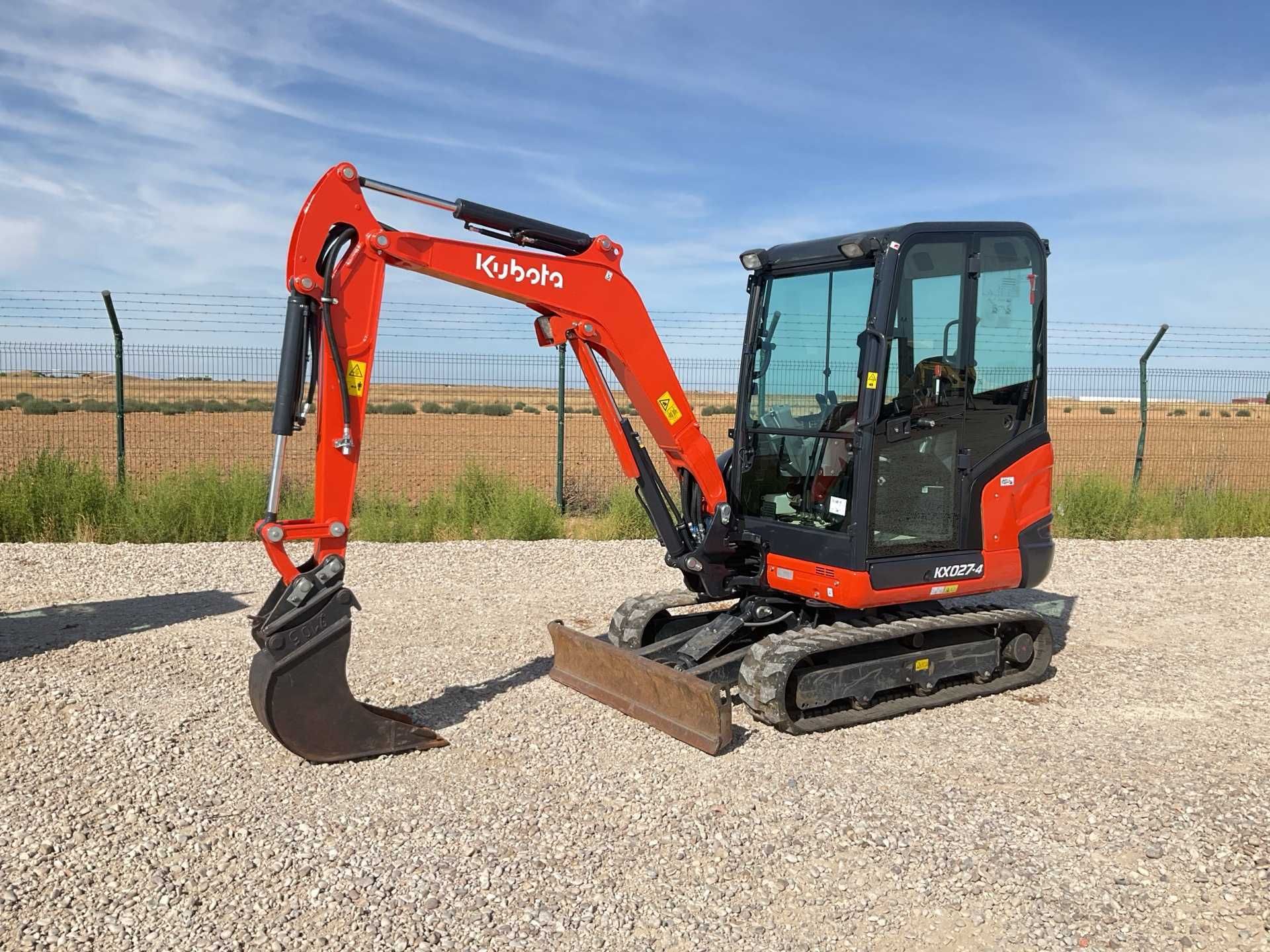 Mini giratória Kubota KX027-4