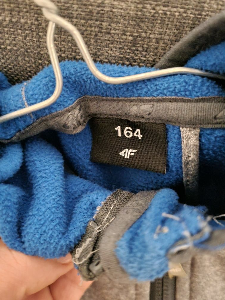 4F Kurtka softshell