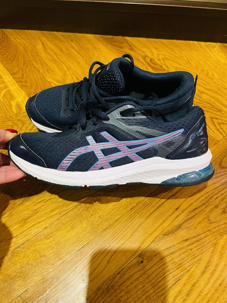 Кроссовки Asics Размер 38