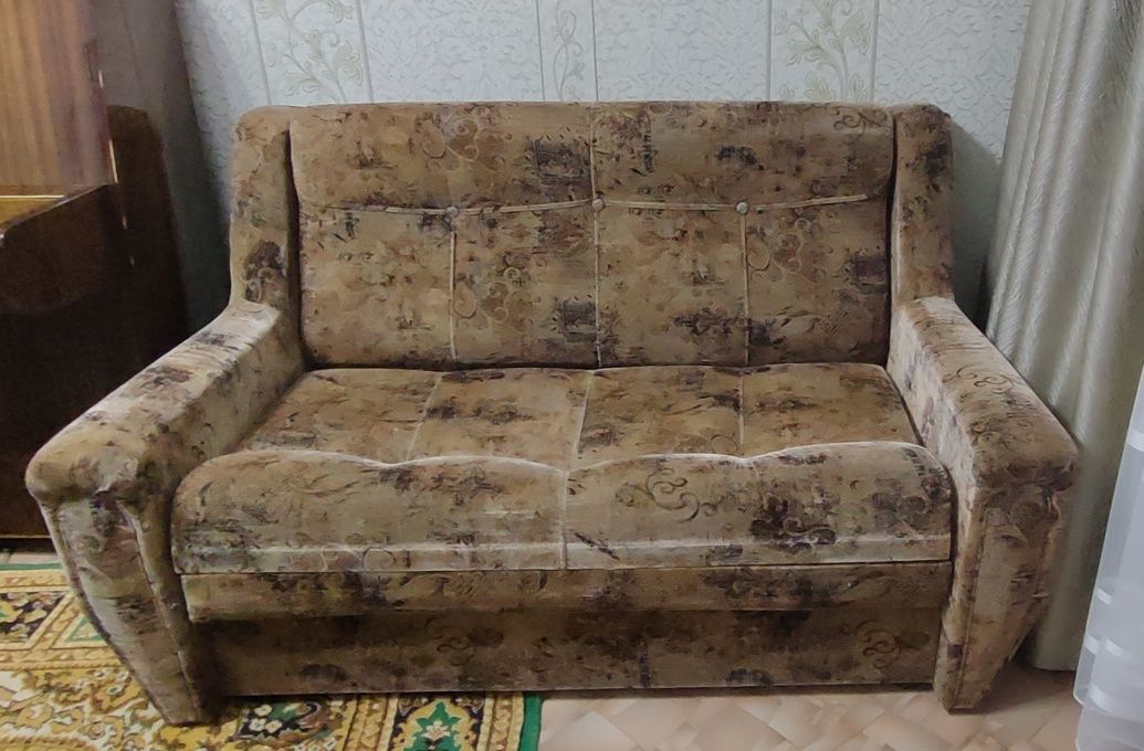 Продам диван б/у