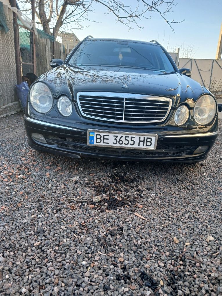 Мерседес W211  E270 Avtomat в кузове Авангард