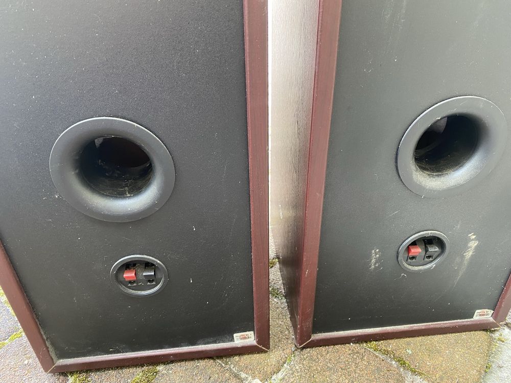 Zestaw kolumny Jamo Studio 180 plus wzmacniacz Grundig Fine Arts