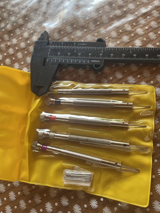 Набор часовых отверток 5 штук 0.8-1.6mm в футляре