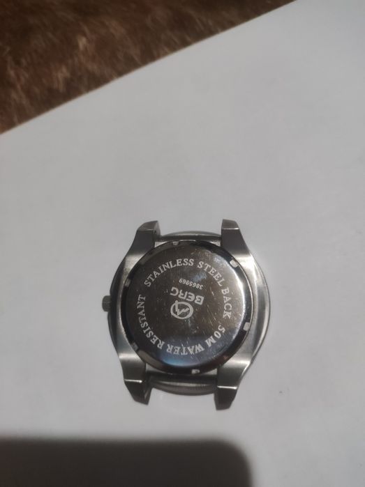 Relógio Berg calendário