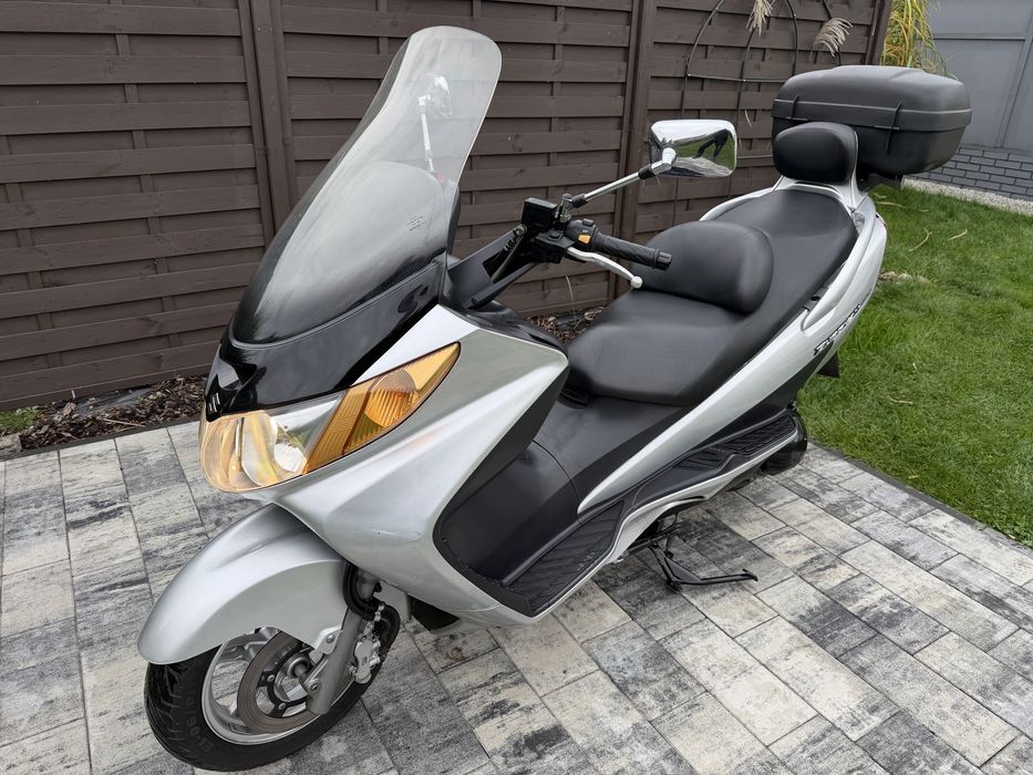 Suzuki Burgman 400