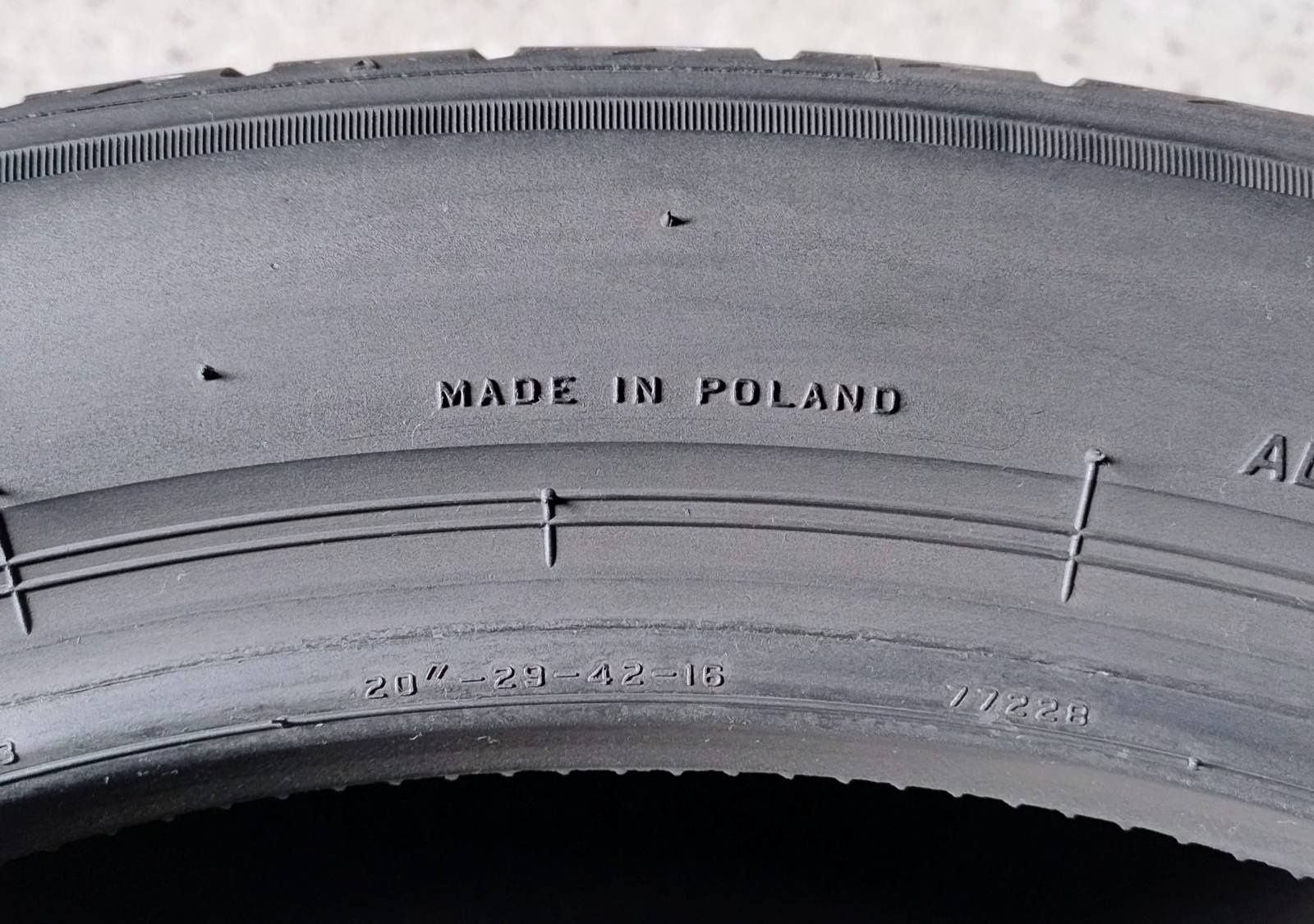 Шини літні R20 235/45 Bridgestone Alenza 001