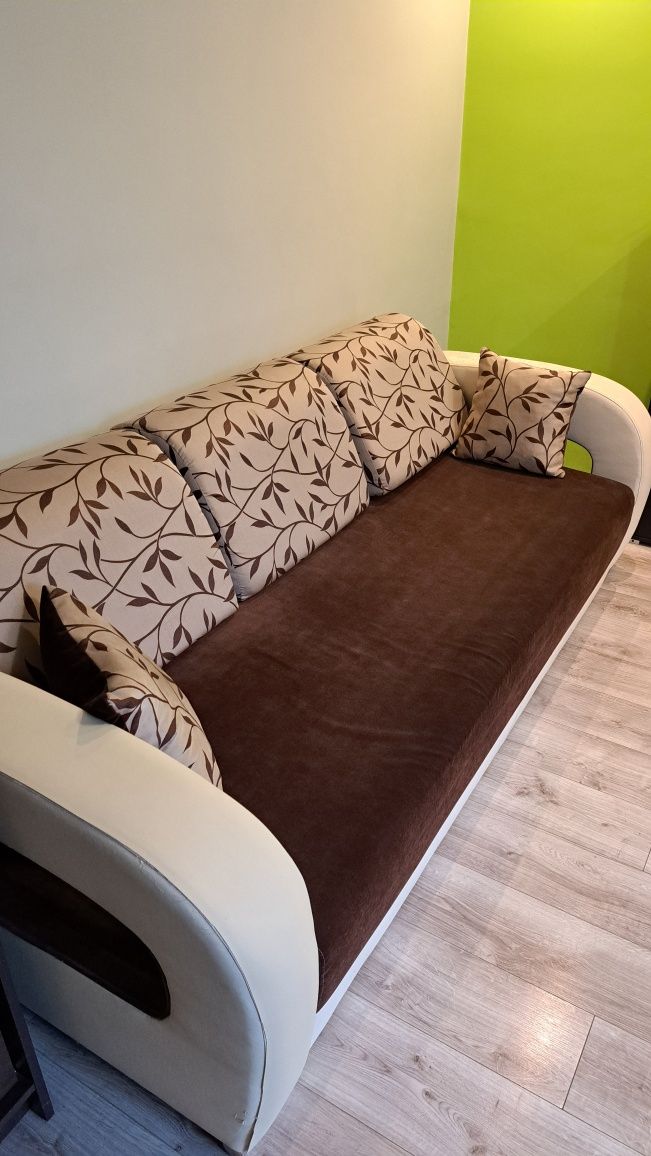 Kanapa rozkładana z fotelem