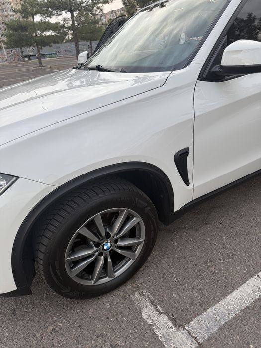 Продаю свій автомобіль .