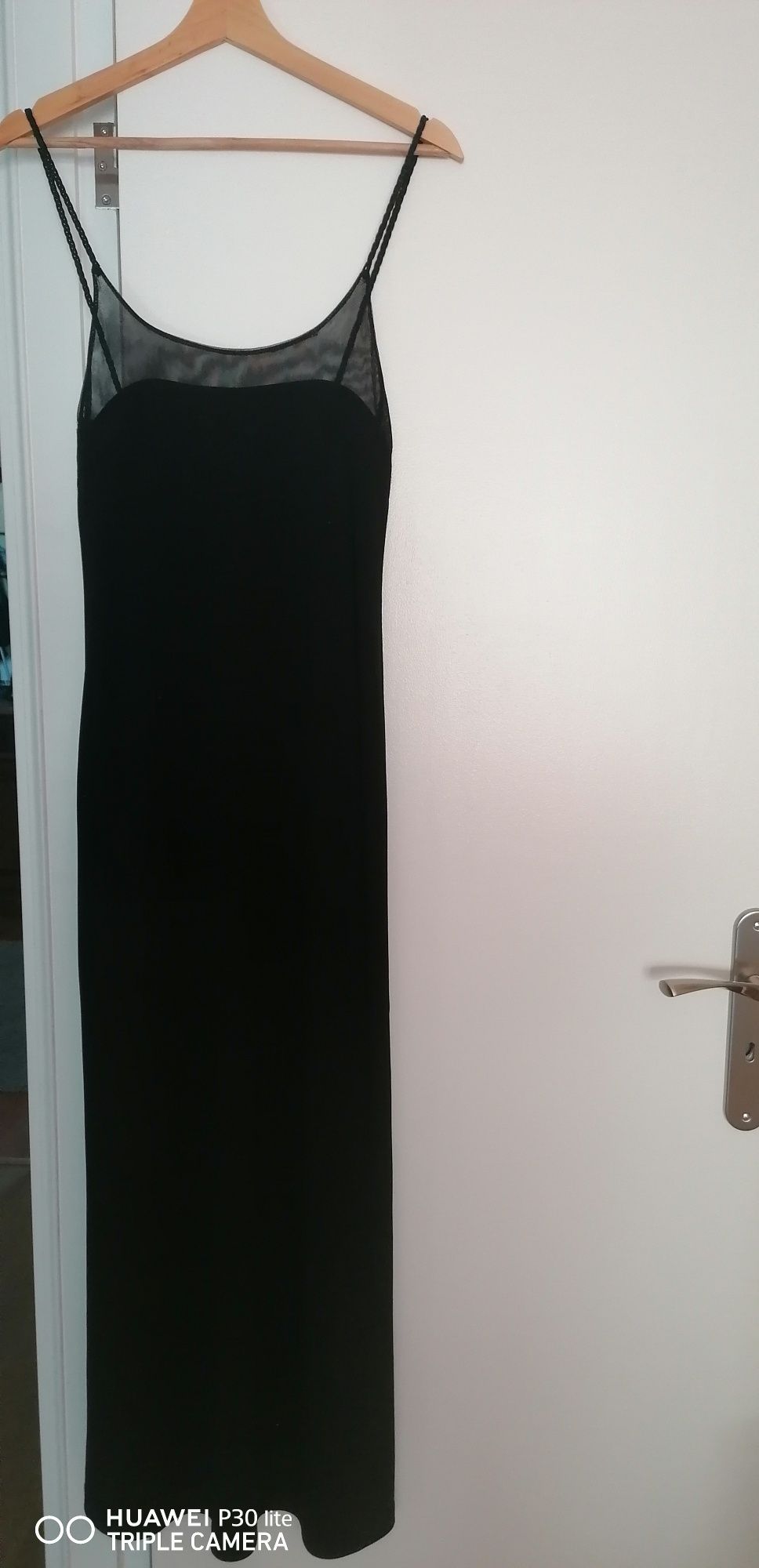 Vestido de cerimónia preto