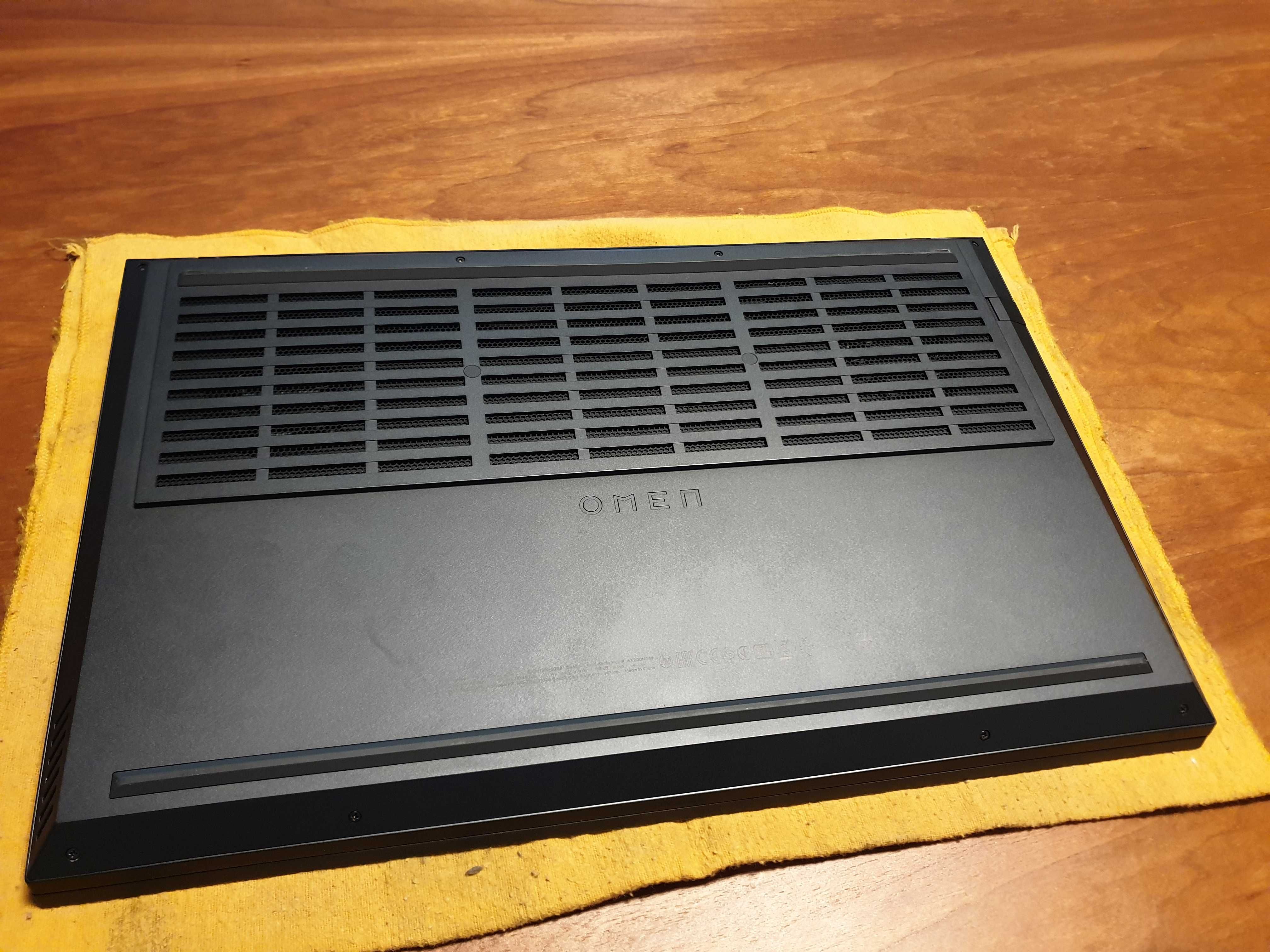 HP Omen Laptop 15-en0002np