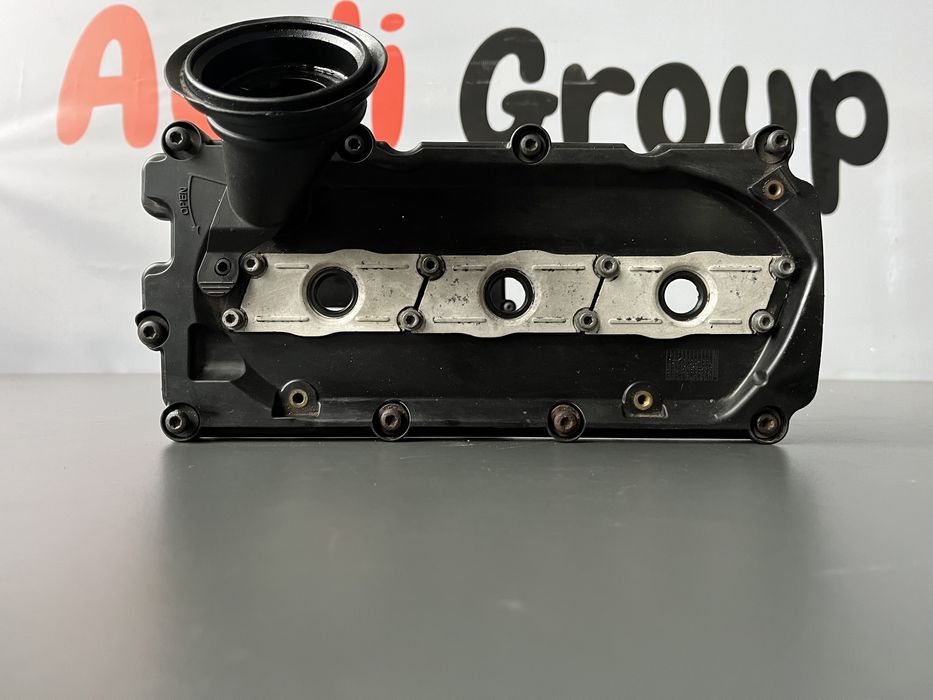 Клапанна Кришка Audi A6 C6 2.7 tdi CANA Ауді Розборка