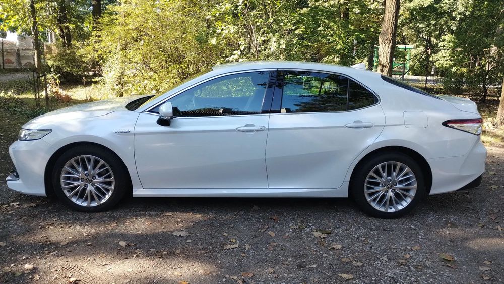 Toyota Camry CAMRY 2.5 Hybrid Executive bardzo niski przebieg