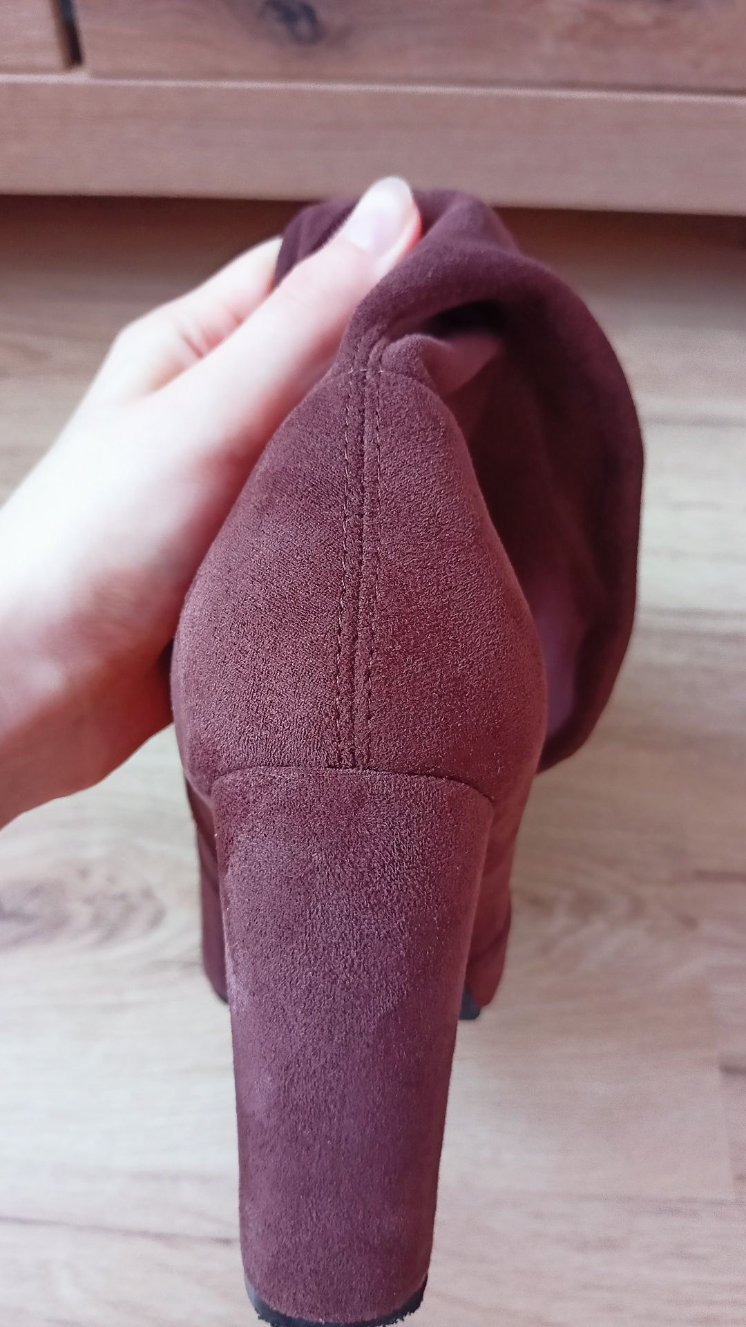 Nowe brązowe muszkieterki DeeZee