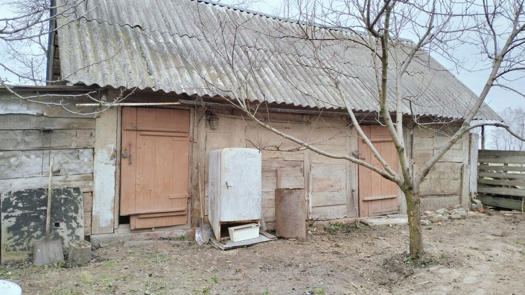 Продам 1/2 будинку с Савин (60 км від Києва)