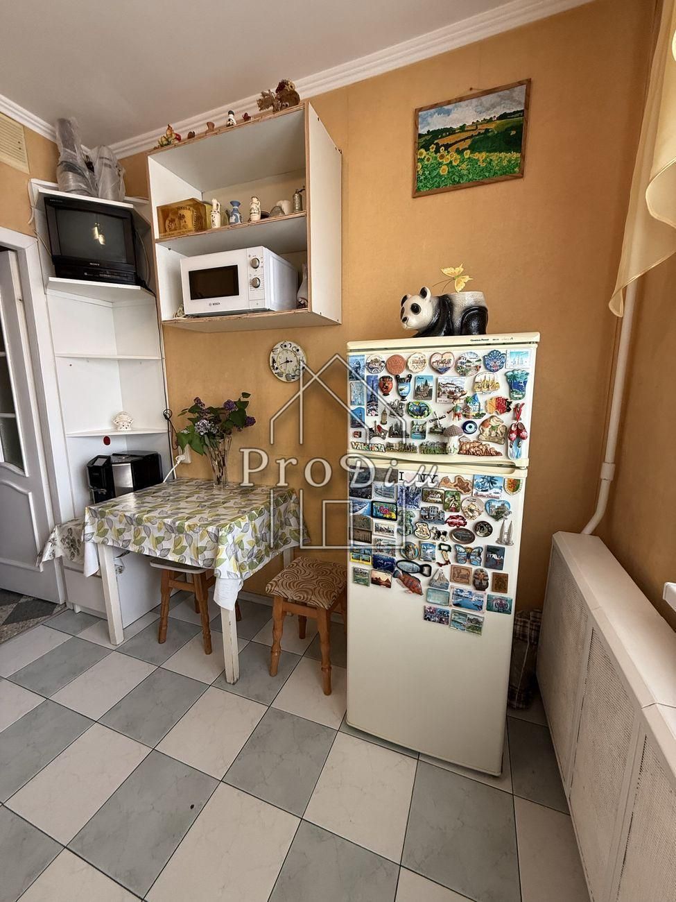Продаж 2к квартира. Озерна 14. Оболонь