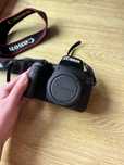 Canon EOS 77D + Canon EF 50mm f/1.8 STM + battery grip + ładowarki