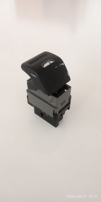 Кнопка відкривання скла Peugeot 307 CC