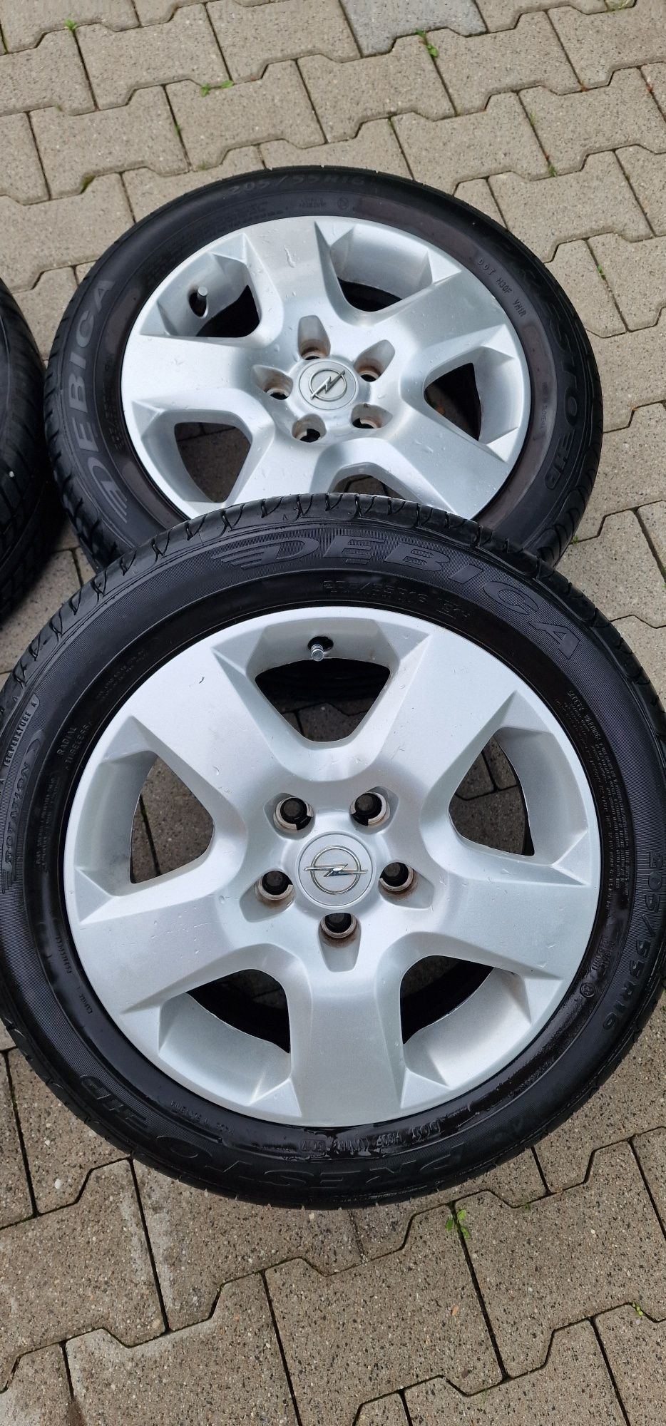 Komplet felg z oponami Opel Astra H 205/55/R16