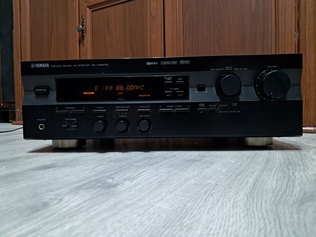 Amplituner stereo yamaha rx-v396rds