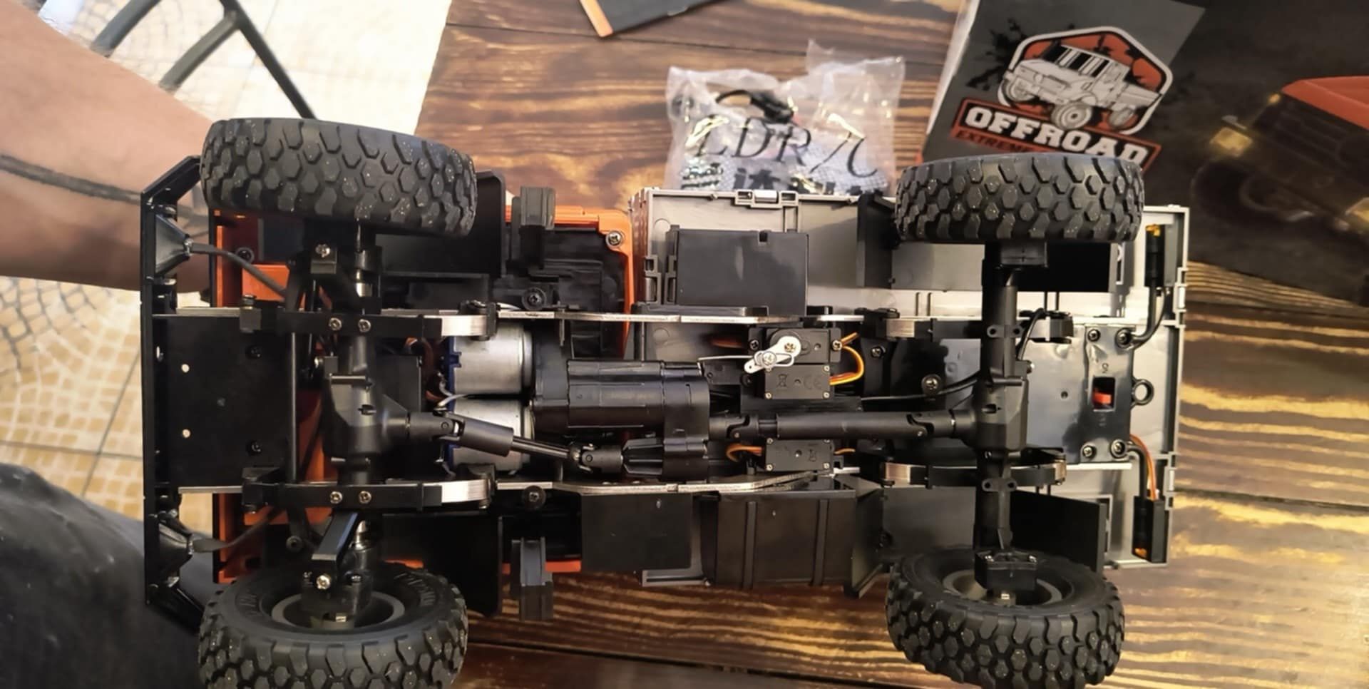 Model zdalnie sterowany ExploTex EC Unimog