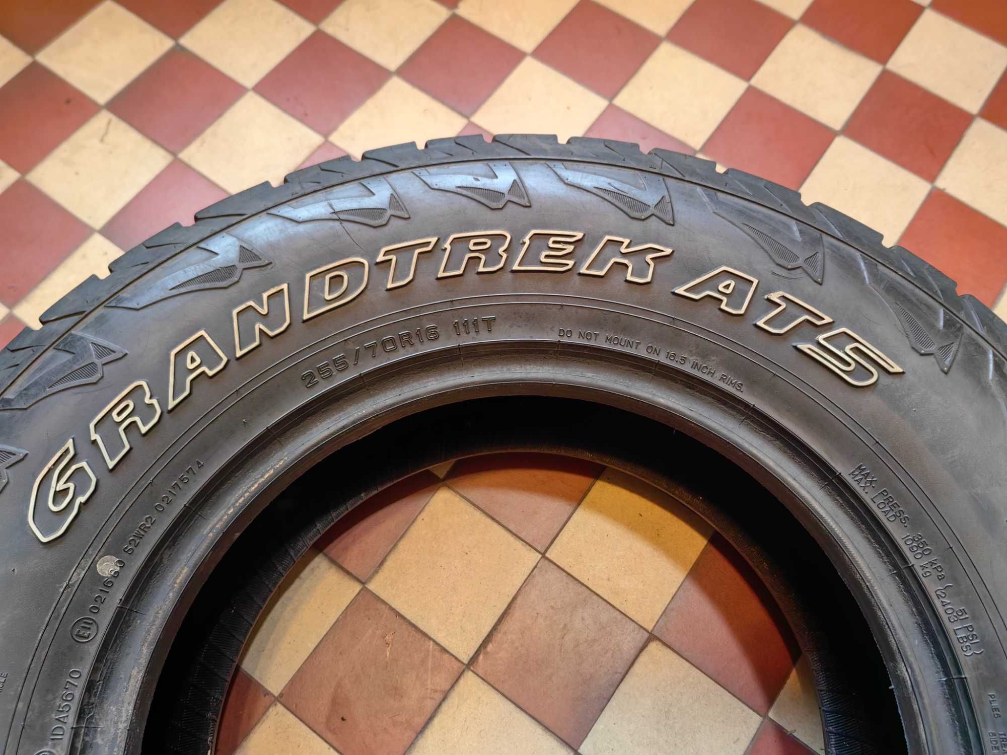 Dunlop Grandtrek AT5 255/70R16 111T #361&