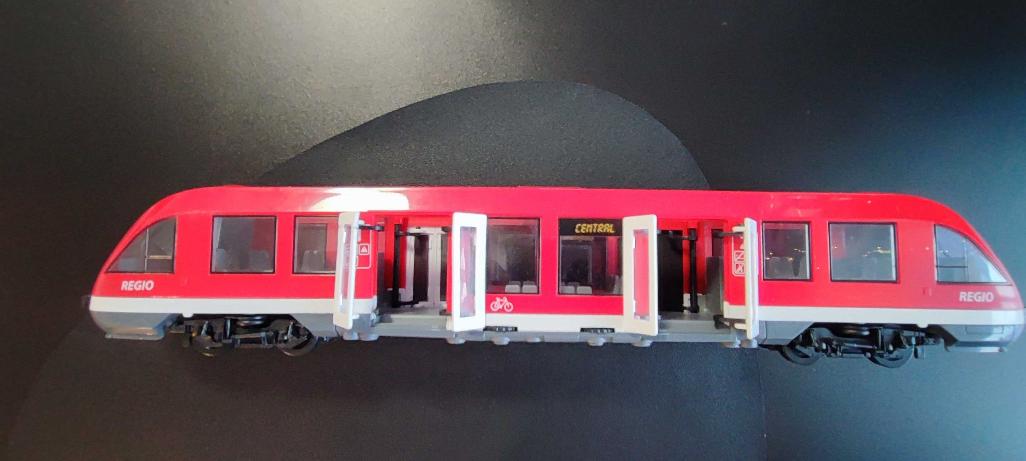 Pociąg miejski Dickie Toys City Train czerwony