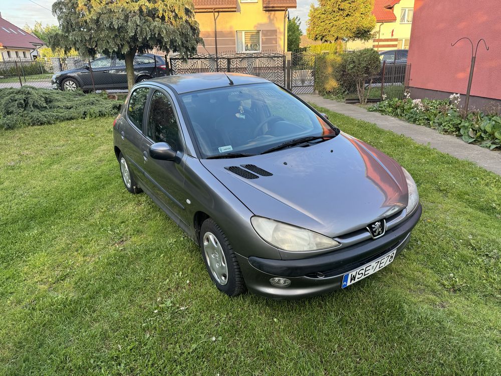 Sprzedam Peugeot 206. Rok produkcji 2001r. silnik 1.1.