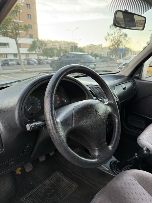 Citroen Saxo 1.1 | 2001 | 80mil km reais