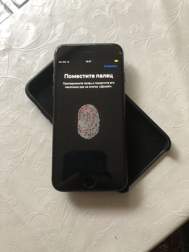 Iphone 8 64 gb space grey r-sim все в орігіналі ціну предлагайте