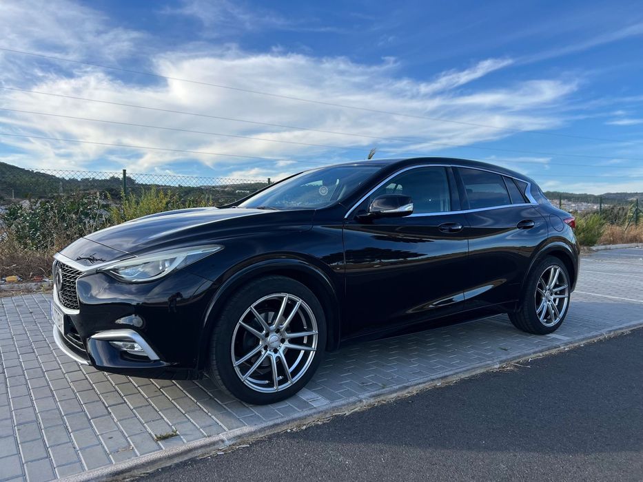 Infiniti Q30 1.5d DCT Business