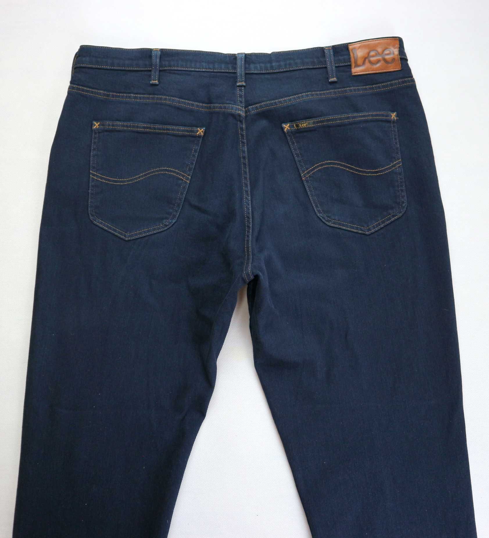 Lee Brooklyn Straight spodnie jeansy W42 L34 pas 2 x 53/56 cm