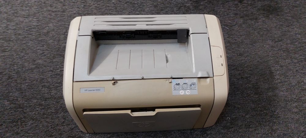 Продам принтер HP lj 1020