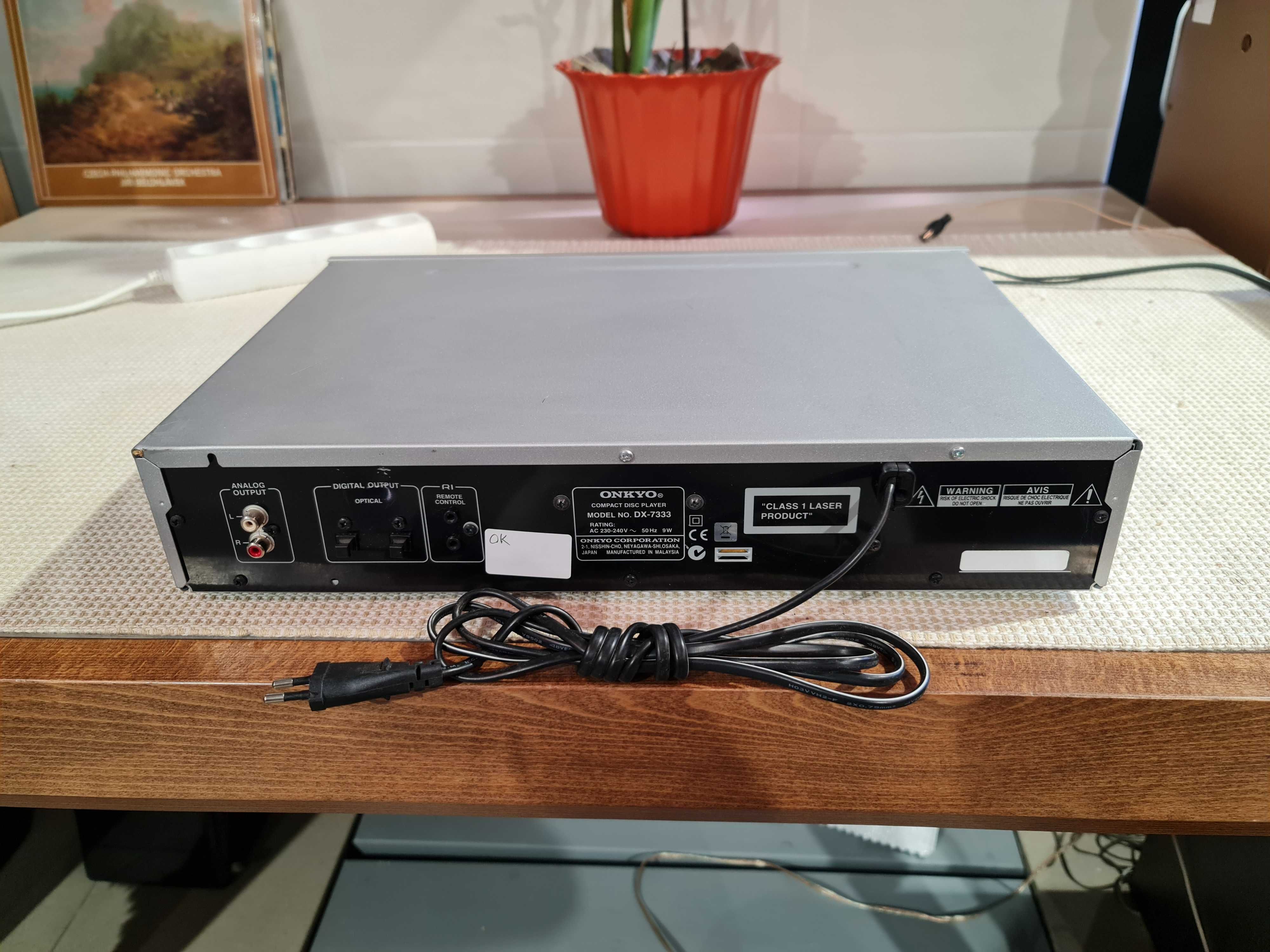 CD-програвач Onkyo DX-7333